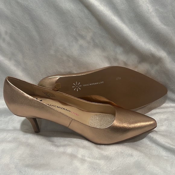 ISAAC MIZRAHI, Blush Powder Leather Heels, Brand New, 7.5 - Picture 3 of 4